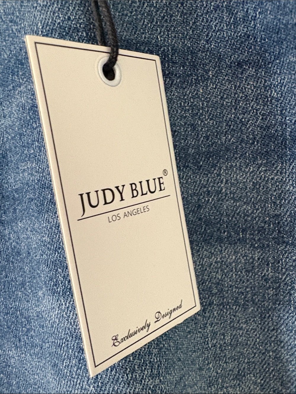 Judy Blue High Waist Queen Hearts Jeans - Picture 2 of 11